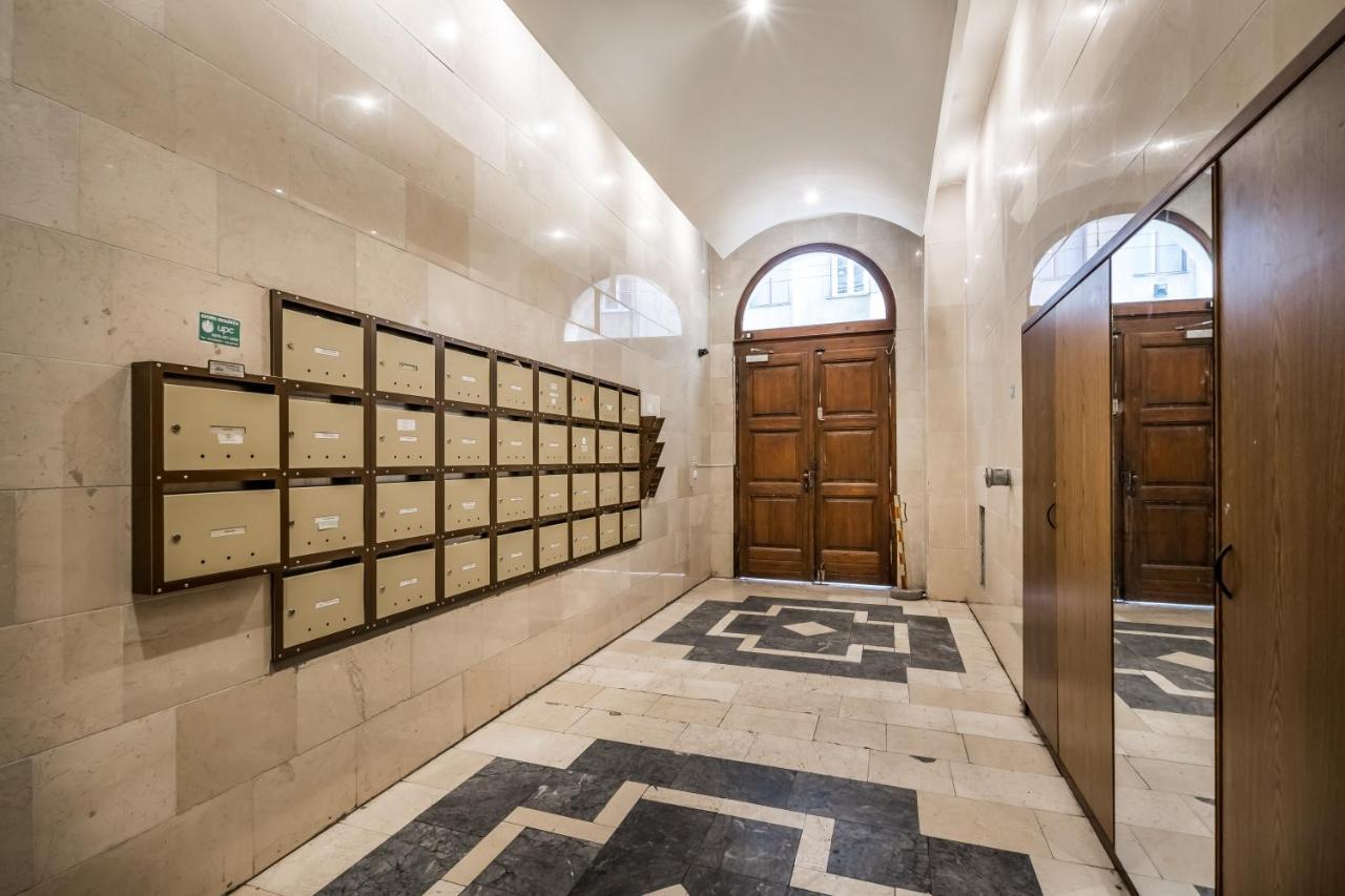 Central Premier Apartment Будапеща Екстериор снимка